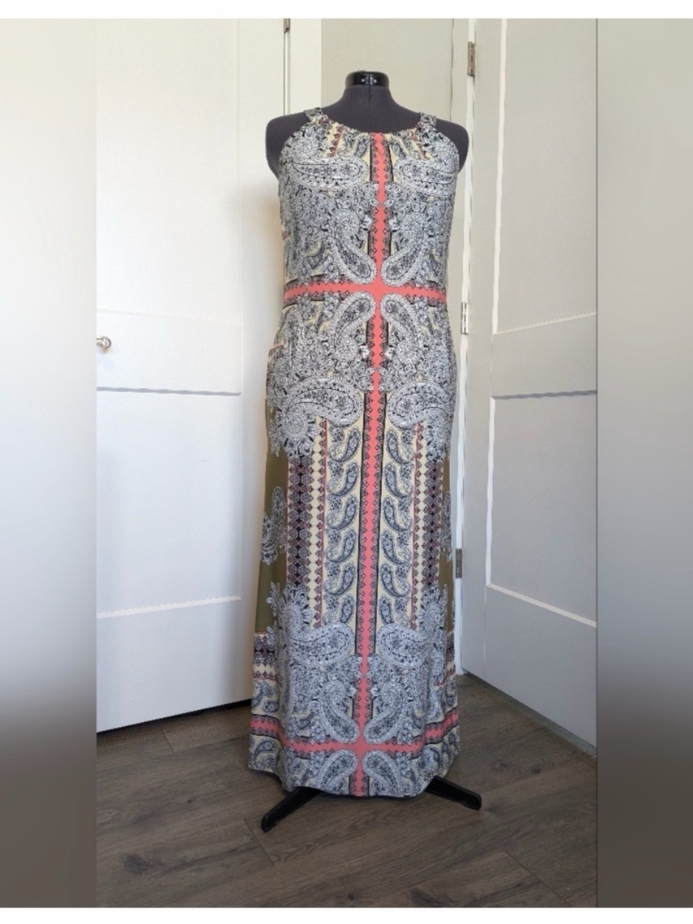 Cato Womens Maxi Dress XL
Paisley Scarf Print Halter Neckline Pink Yellow Olive